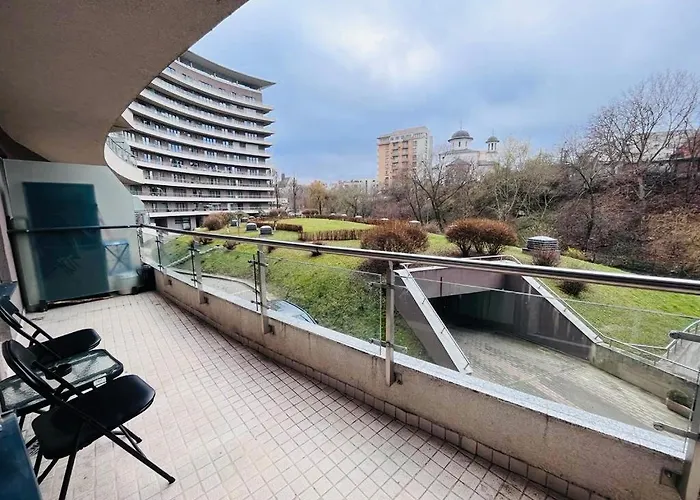 Eclipse Free Parking